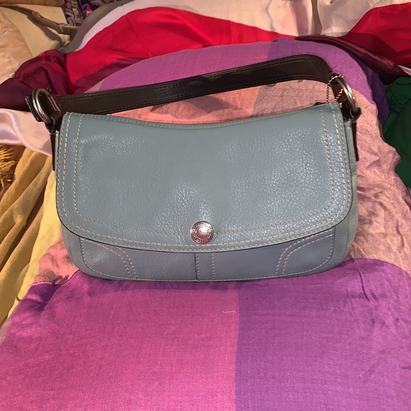 Super clean coach in a robins egg blue - Picture 1 of 11